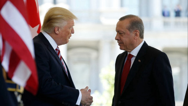 أردوغان يؤكد أهمية مساهمة أنقرة وواشنطن برفع العقوبات عن سوريا
